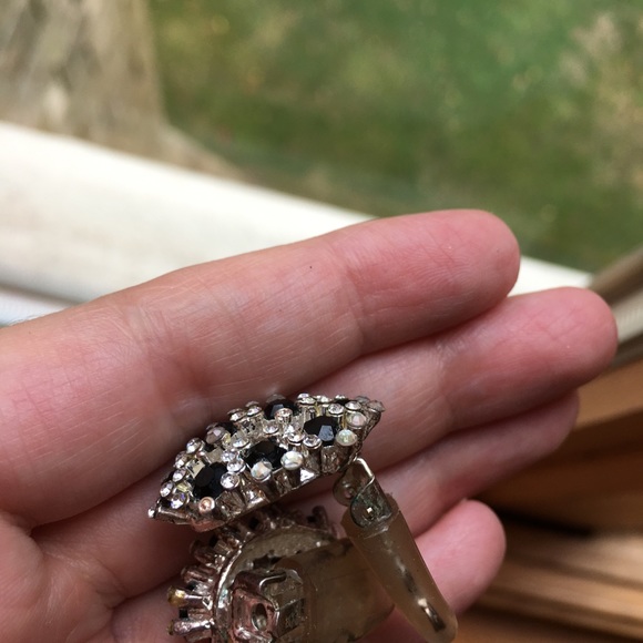 Sparkly Clip on earrings - Picture 7 of 11